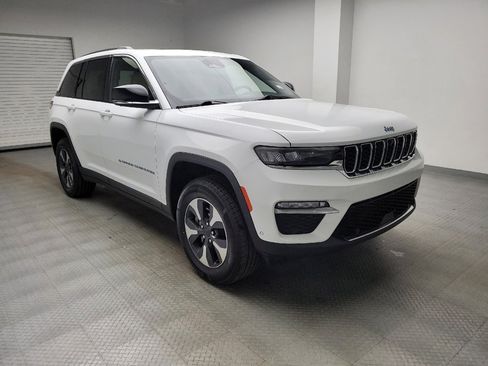 Used 2022 Jeep Grand Cherokee Limited 4xe w/ Luxury Tech Group II image 13