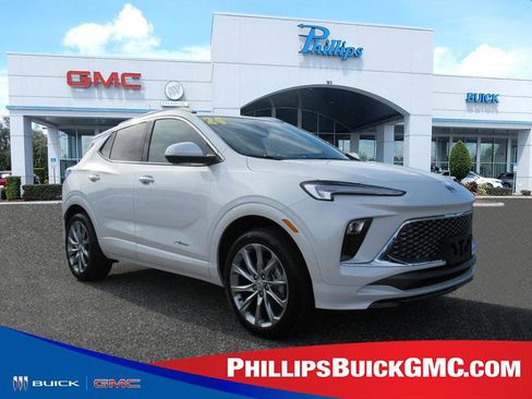 Used 2024 Buick Encore GX Avenir w/ Avenir Technology Package image 1