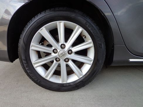 Used 2014 Toyota Camry XLE FWD image 10