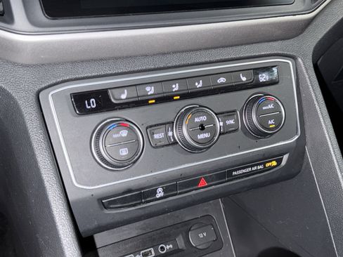 Used 2021 Volkswagen Atlas SE image 29