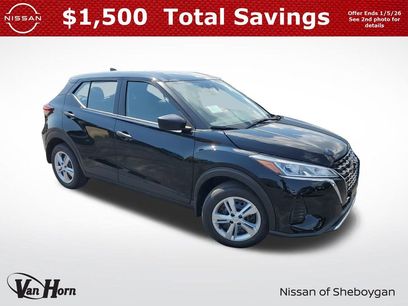 New 2025 Nissan Kicks Play S