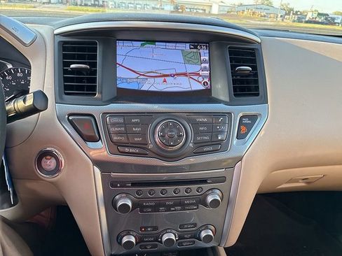 Used 2019 Nissan Pathfinder SL image 20