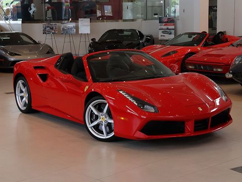 Certified 2018 Ferrari 488 Spider RWD image 7