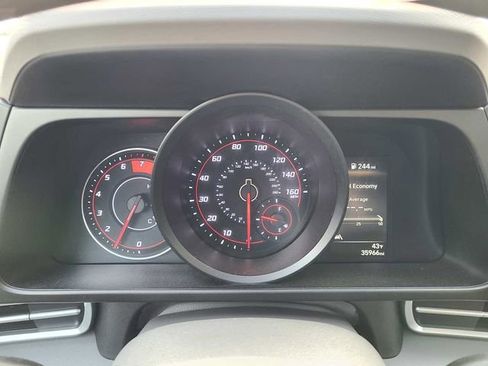 Used 2023 Hyundai Elantra SEL image 23