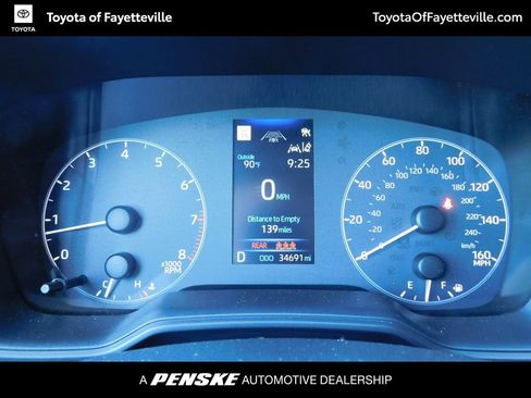 Used 2025 Toyota Corolla LE FWD image 11