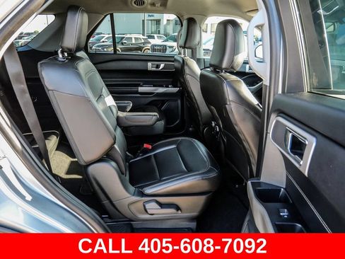 Used 2021 Ford Explorer XLT w/ Equipment Group 202A AWD/4WD image 22
