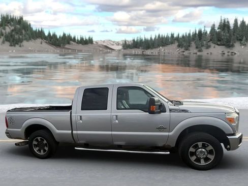 Used 2011 Ford F250 Lariat image 2