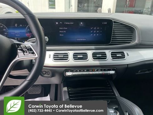 Used 2025 Mercedes-Benz GLS 450 4MATIC image 17