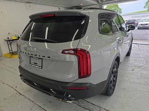 Used 2022 Kia Telluride SX w/ SX Prestige Package AWD/4WD image 5