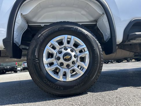Certified 2024 Chevrolet Silverado 2500 LT image 18