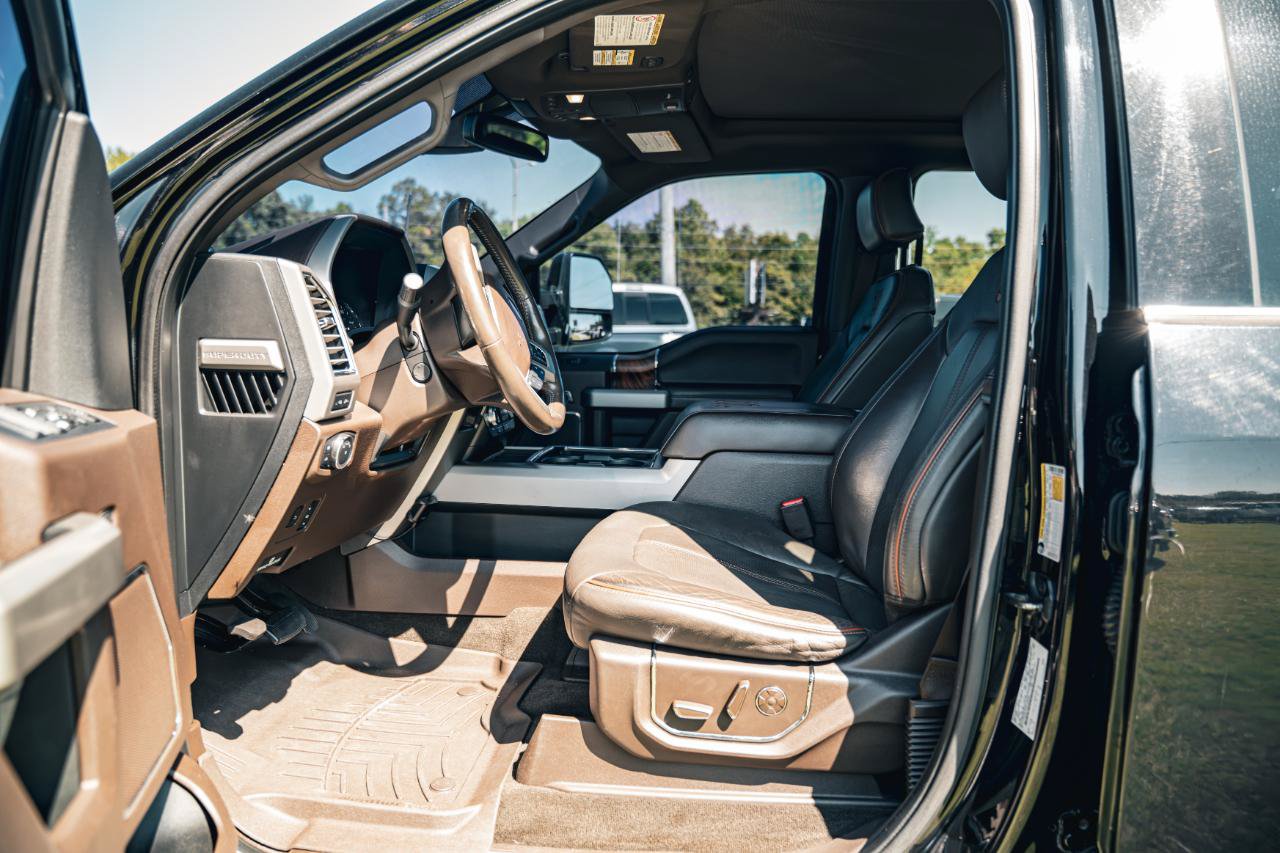 Used 2017 Ford F250 King Ranch w/ King Ranch Ultimate Package AWD/4WD image 17