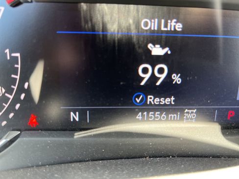 Certified 2023 Cadillac XT4 Premium Luxury image 10