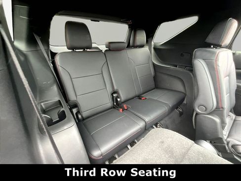 Used 2024 Chevrolet Traverse RS w/ LPO, Floor Liner Package AWD/4WD image 26