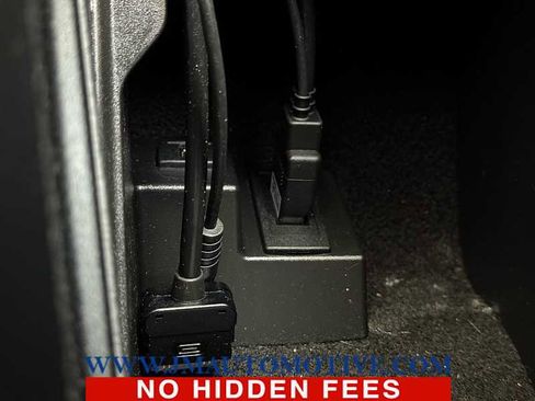 Used 2014 Mercedes-Benz C 300 Sport image 36