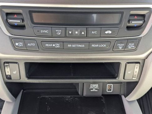 Certified 2022 Honda Pilot Special Edition image 17