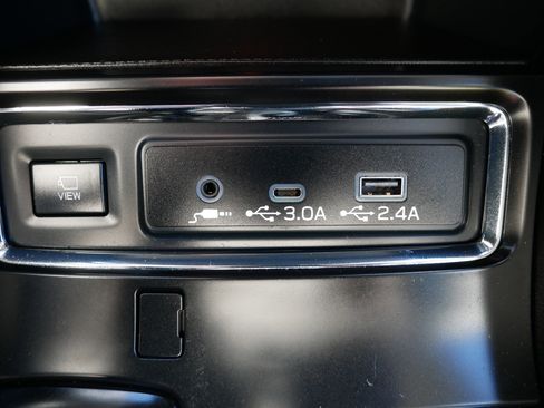 Certified 2025 Subaru Ascent Bronze Edition image 32