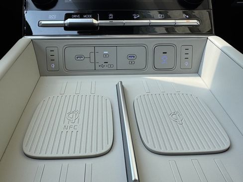 Used 2024 Hyundai Santa Fe Calligraphy image 25