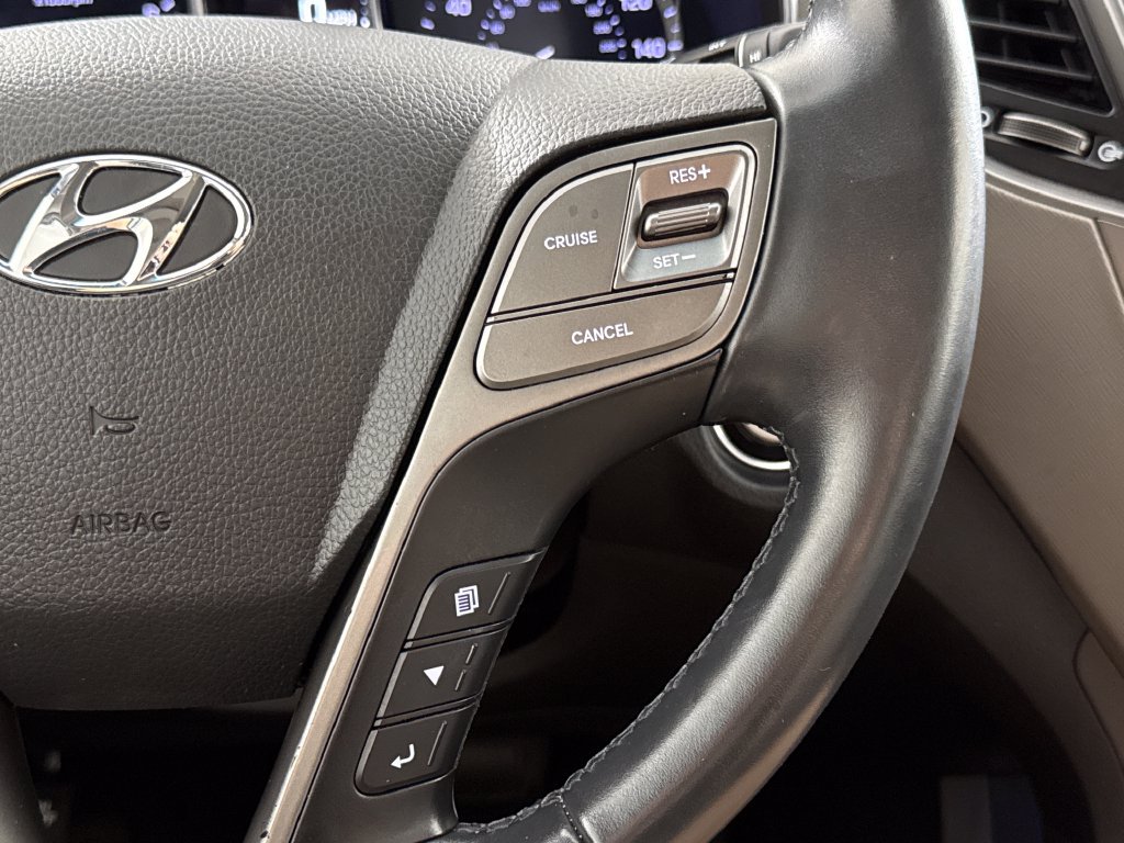 Used 2018 Hyundai Santa Fe Sport FWD image 16