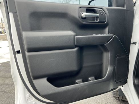 Used 2019 Chevrolet Silverado 1500 Custom Trail Boss w/ Custom Convenience Package image 14