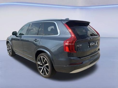 Used 2022 Volvo XC90 T6 Momentum w/ Advanced Package image 6