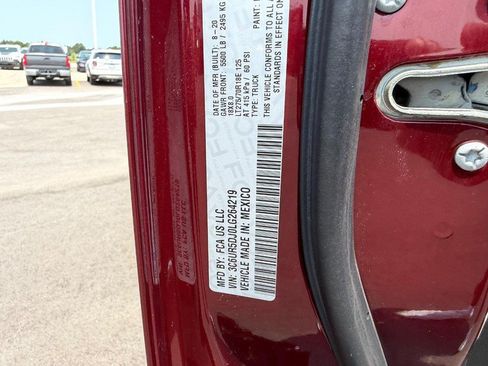 Used 2020 RAM 2500 Big Horn w/ Level 2 Equipment Group AWD/4WD image 23