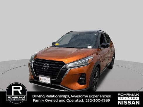 Used 2022 Nissan Kicks SR w/ Premium Package FWD image 1