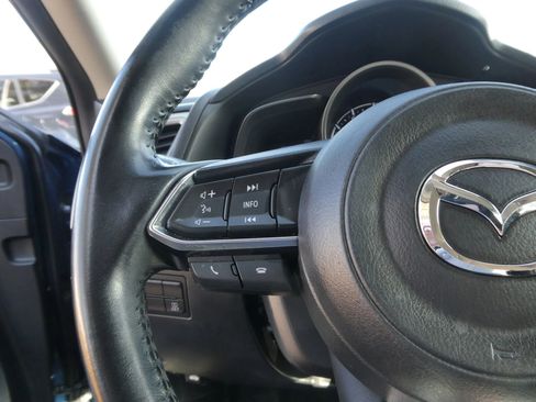 Used 2017 MAZDA MAZDA3 Touring image 17