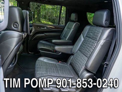 Used 2023 Cadillac Escalade ESV Sport Platinum w/ Heavy-Duty Trailer Package AWD/4WD image 13
