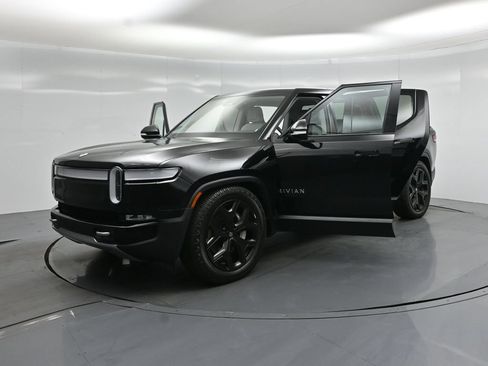 Used 2023 Rivian R1T Adventure AWD/4WD image 23