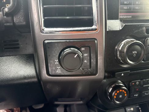 Used 2015 Ford F150 XLT w/ Equipment Group 302A Luxury AWD/4WD image 42