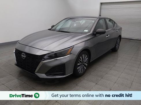 Used 2025 Nissan Altima 2.5 SV FWD image 1
