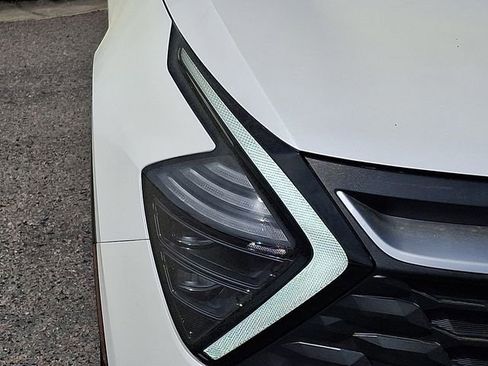 Certified 2025 Kia Sportage LX image 11