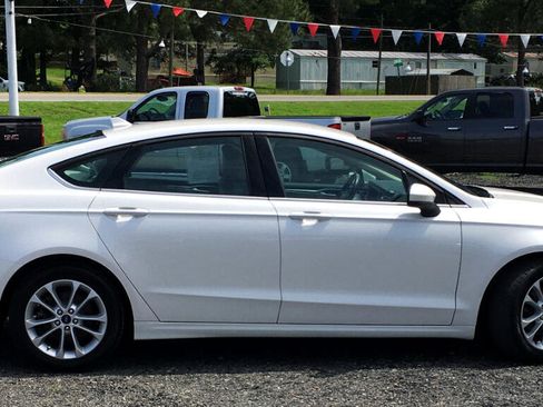 Used 2019 Ford Fusion SE image 7