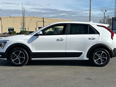 New 2026 Kia Niro LX image 8