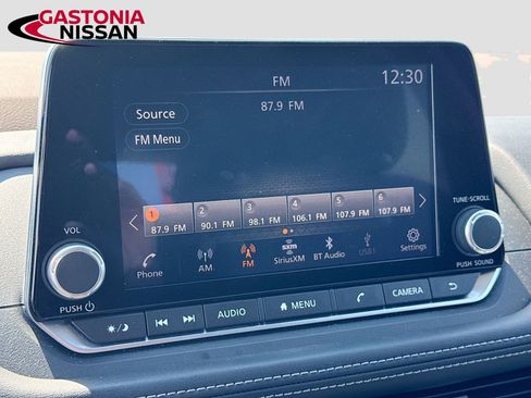 Used 2023 Nissan Rogue SV image 19