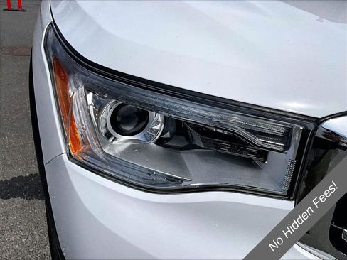 Used 2018 GMC Acadia SLE w/ Driver Alert Package I FWD image 28