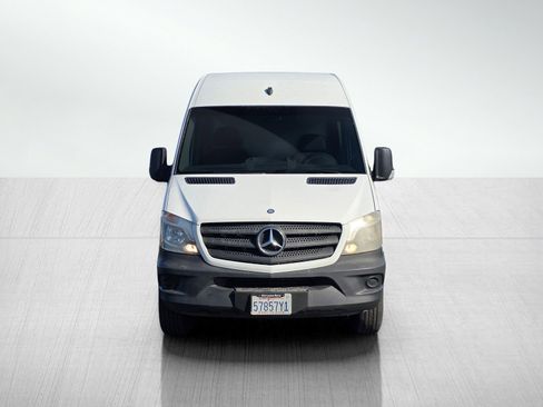Used 2015 Mercedes-Benz Sprinter 2500 image 2