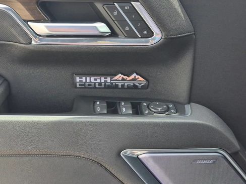 Used 2025 Chevrolet Silverado 1500 High Country w/ Technology Package AWD/4WD image 84