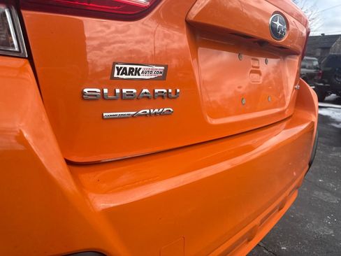Used 2019 Subaru Crosstrek 2.0i Premium AWD/4WD image 12