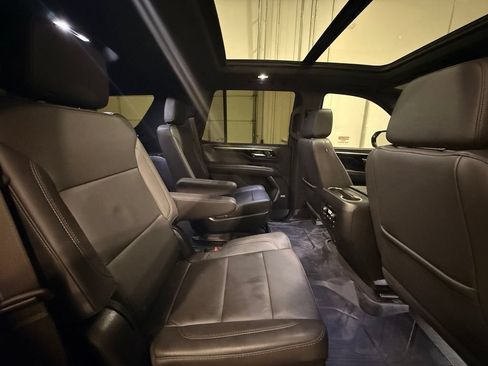 Used 2025 Chevrolet Tahoe Z71 w/ Comfort Package AWD/4WD image 34