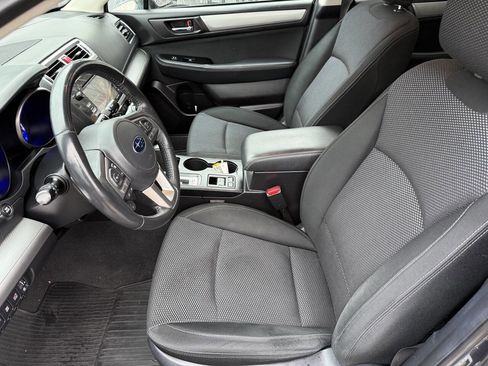 Used 2017 Subaru Outback 2.5i Premium image 22