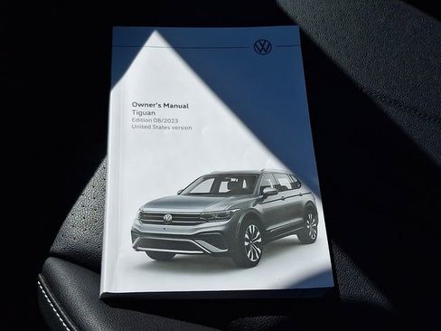 Used 2024 Volkswagen Tiguan SE R-Line AWD/4WD image 26