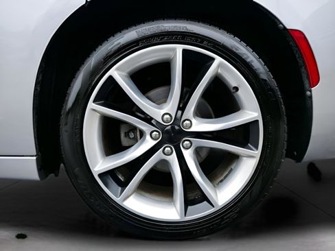 Used 2016 Dodge Charger R/T w/ Plus Group image 40