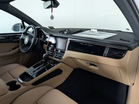 New 2026 Porsche Macan AWD/4WD image 19