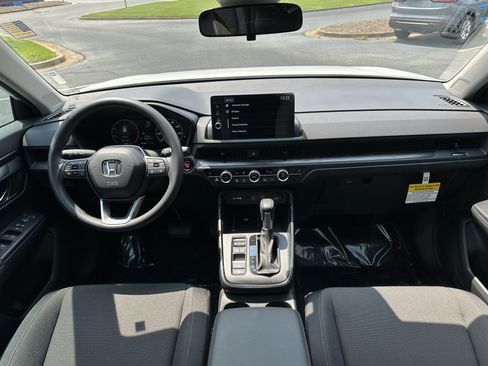 Used 2026 Honda CR-V EX image 38