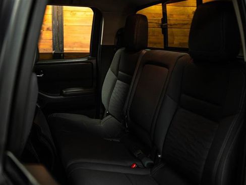 Used 2023 Nissan Frontier SV w/ SV Convenience Package AWD/4WD image 10