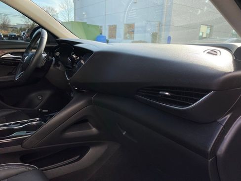 Used 2022 Buick Envision Avenir w/ Premium Seat Package image 34