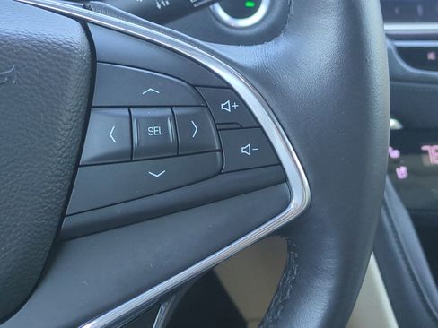 Used 2017 Cadillac XT5 Premium Luxury image 25