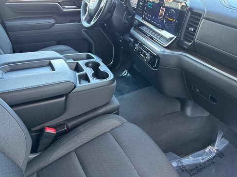 Certified 2025 Chevrolet Silverado 2500 LT w/ Convenience Package AWD/4WD image 16