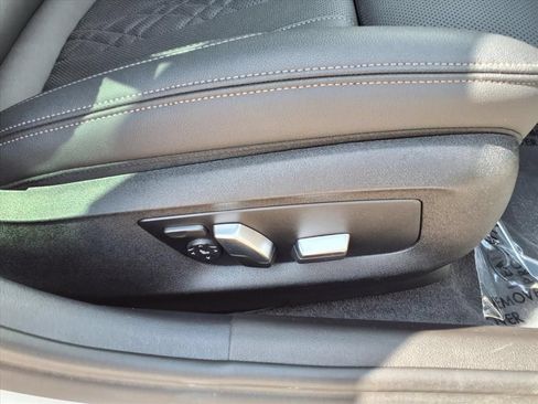 Used 2022 BMW 530i w/ M Sport Package RWD image 10